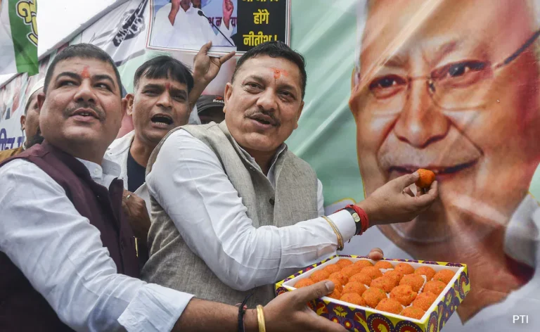 Bihar Election 2025: NDA Takes Early Lead as Vote Counting Begins Across 243 Seats
