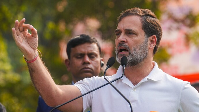 Rahul Gandhi Targets Centre Over ‘Toxic Air Crisis’, Demands Urgent Parliament Debate on Air Pollution