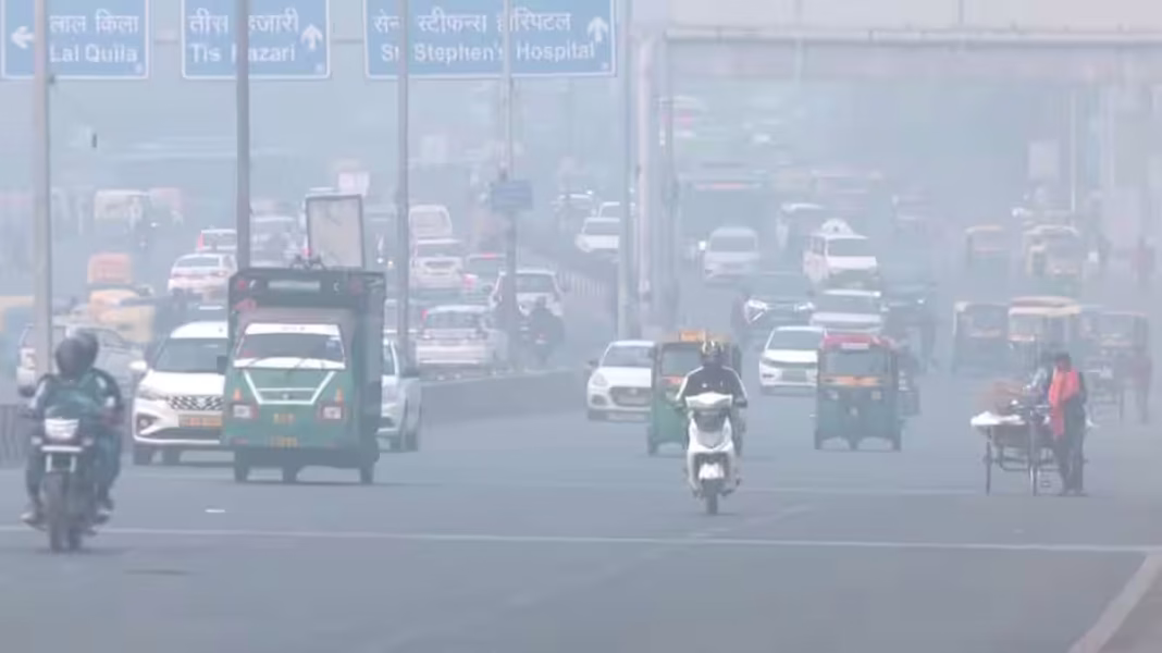 Delhi AQI Slips Back into 'Very Poor' Category, AQI Hits 324