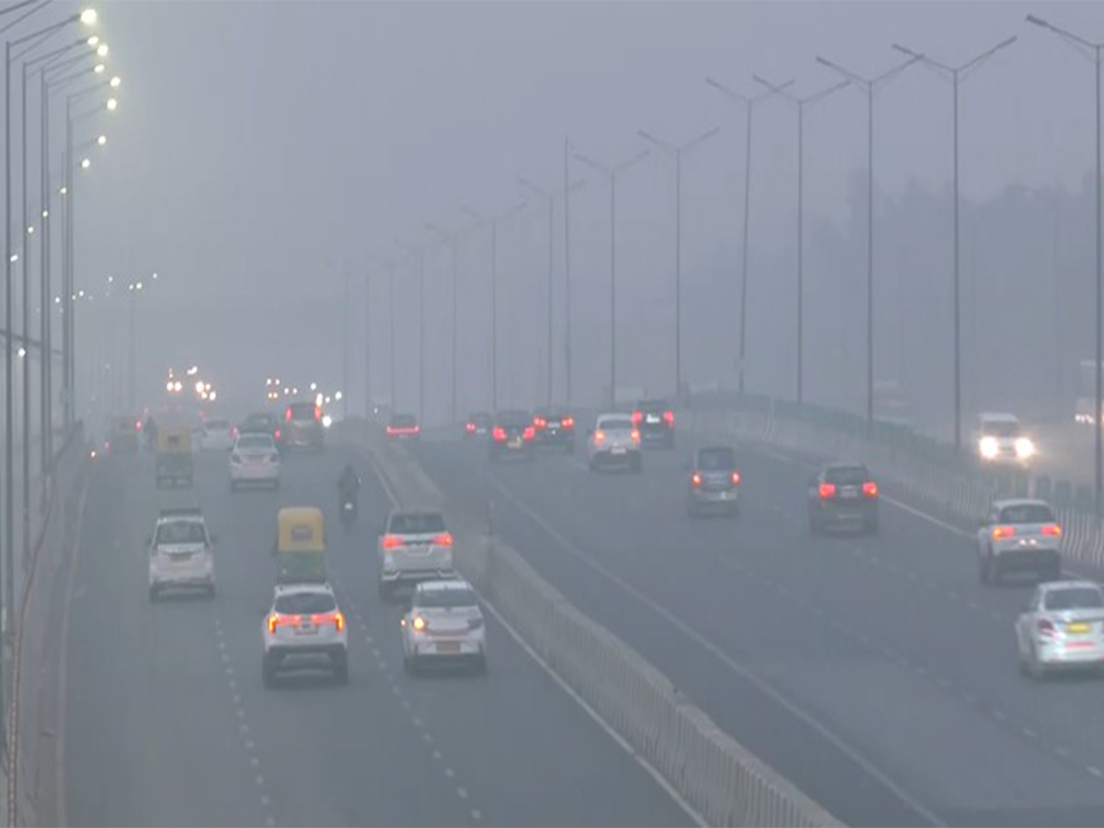 Delhi Air Quality Remains In 'Very Poor' Category After Slight Improvement