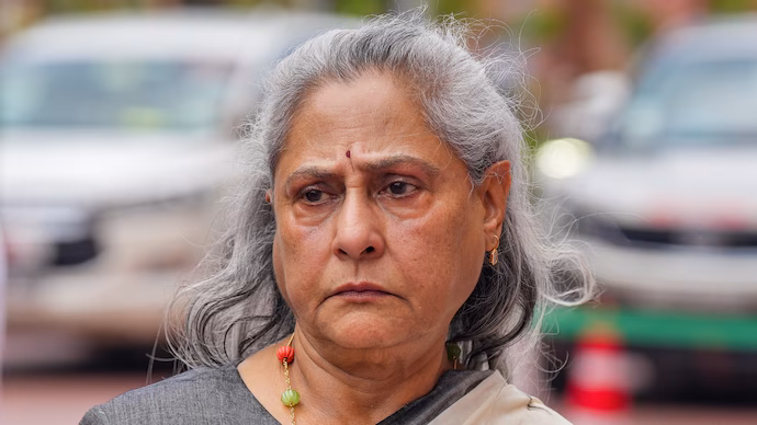 Jaya Bachchan Faces Trouble, Paps To File Complaint With CINTAA