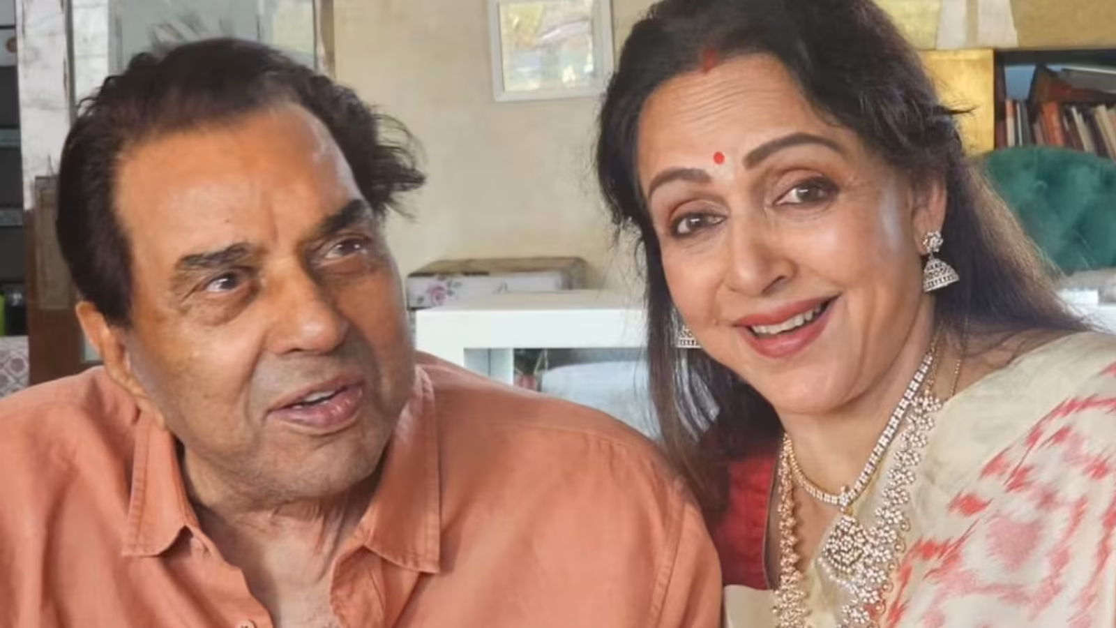 Hema Malini Chose "Dignity Over One-Upmanship" After Dharmendra's Passing, Says Shobhaa De