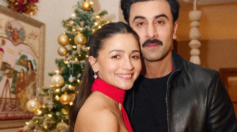 Alia Bhatt, Ranbir Kapoor Celebrate Christmas 2025 with Family , See Pictures