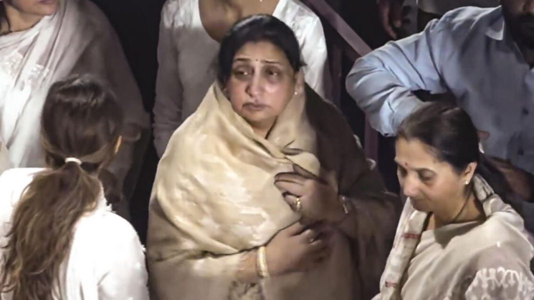 Crisis and Power: Women in Indian Politics