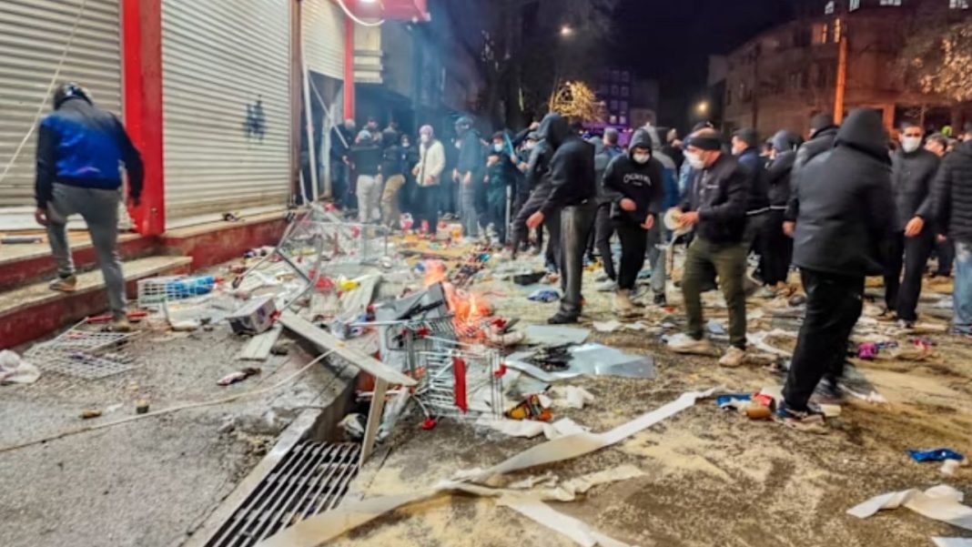 Iran Protests Escalate Amid Blackout