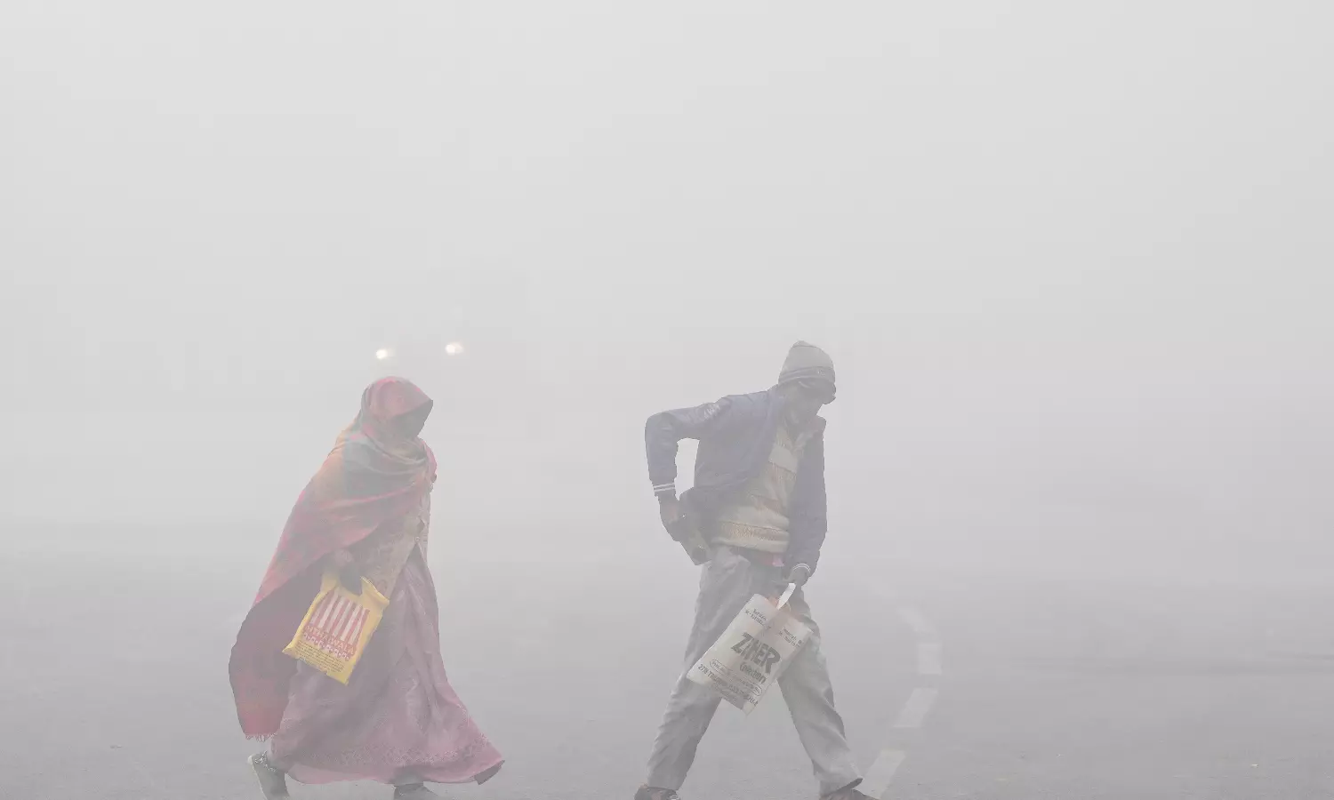 Delhi AQI Slips To 'Severe' Category At 418, Dense Smog Engulfs