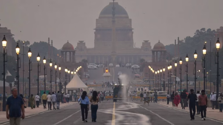 Delhi Temperature Dips As IMD Predicts Fog And Rain, AQI Slips To 'Severe'