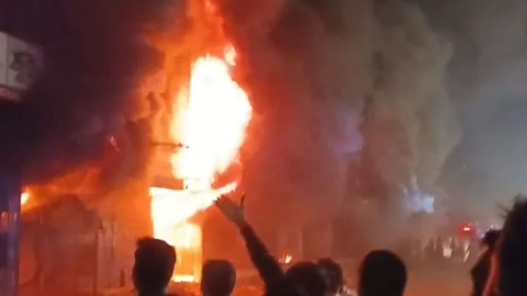 Deadly Fire Engulfs Karachi’s Gul Plaza