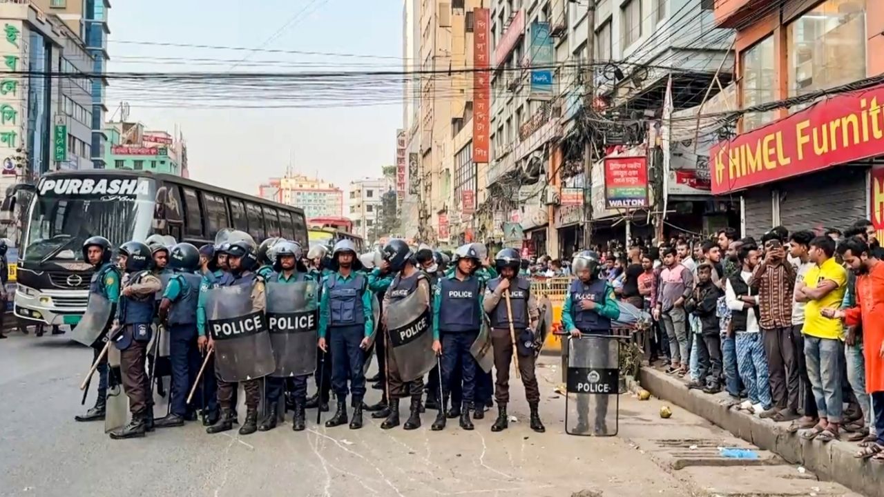 India Withdraws Diplomats’ Families From Bangladesh