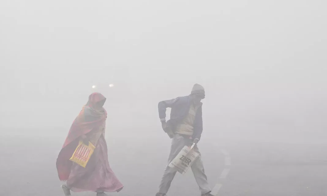 Delhi AQI Slips To 'Severe' Category At 418, Dense Smog Engulfs