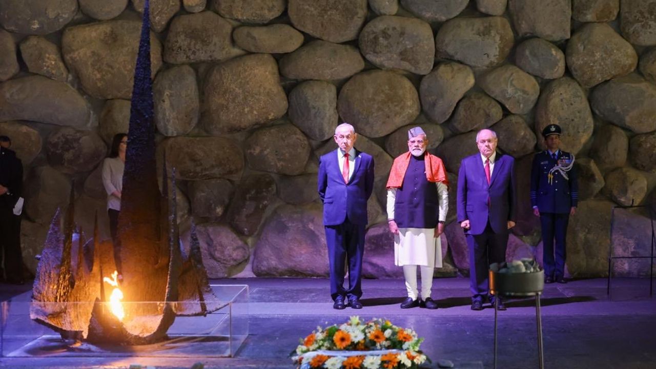 PM Modi Pays Tribute at Yad Vashem