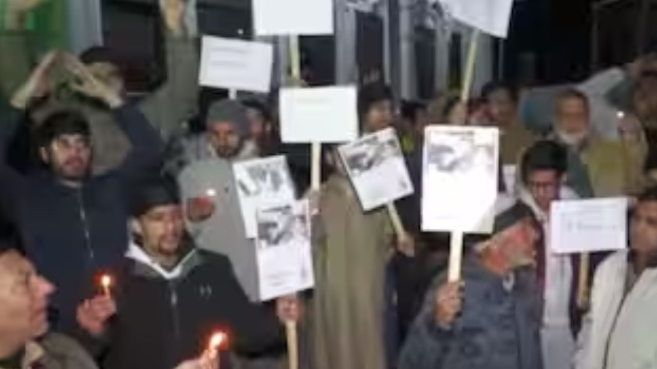 Shia Community Holds Candle March After Islamabad Blast