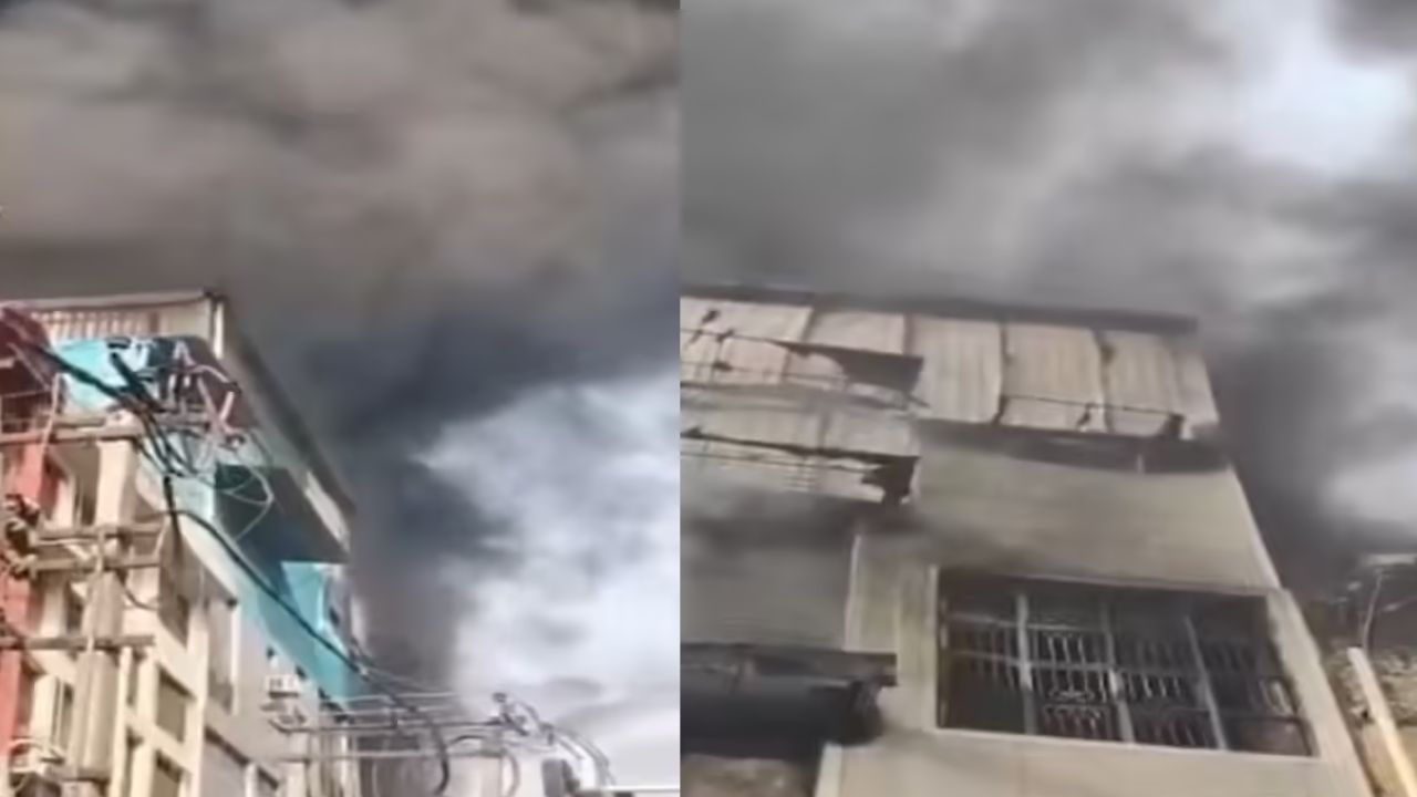 Massive Fire Erupts At Delhi Toy Factory