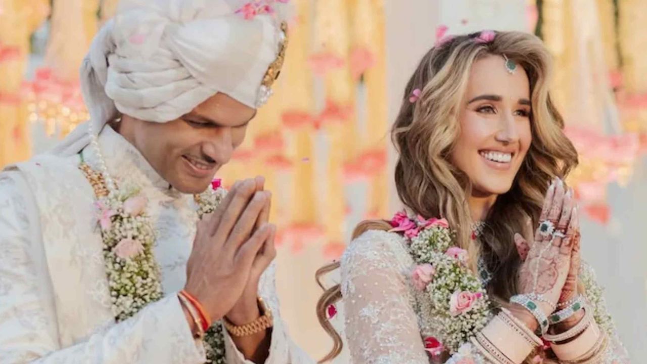 Shikhar Dhawan Calls Out Fake Statements