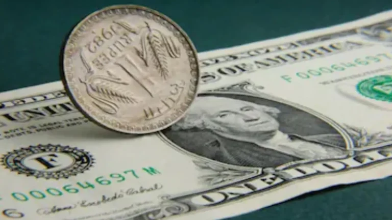 Rupee Recovers to 91.56 Against US Dollar, Jumps 37 Paise in Early Trade