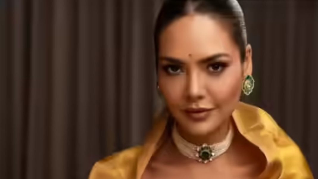 Esha Gupta Recalls Abu Dhabi Chaos