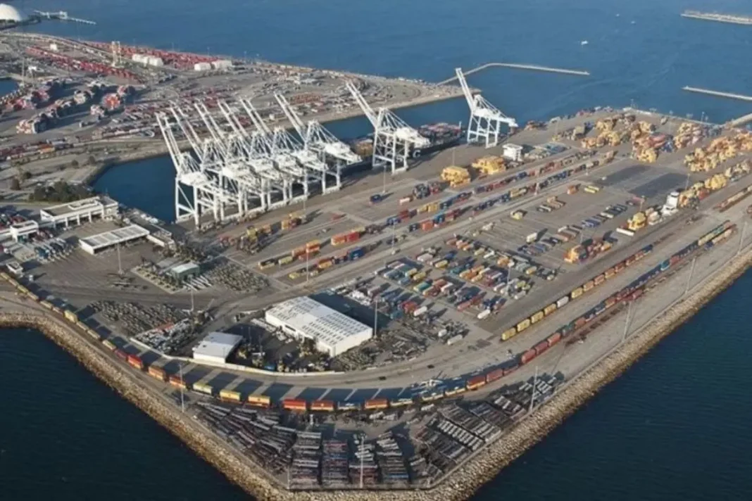 US Jets Strike Military Facilities Near Iran’s Chabahar Trade Zone