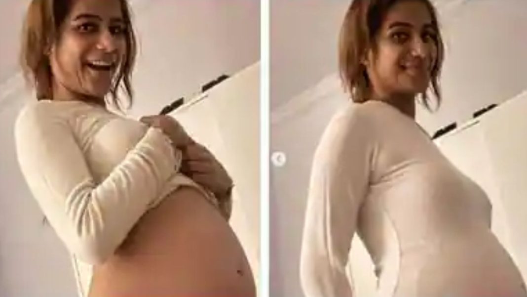Poonam Pandey Sparks Buzz With Pregnancy Post