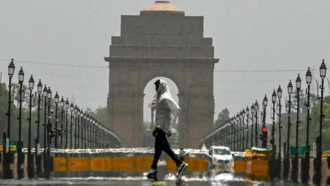 Climate Chaos: Delhi Braces for 5-Degree Spike as Heatwaves and Hailstorms Divide India