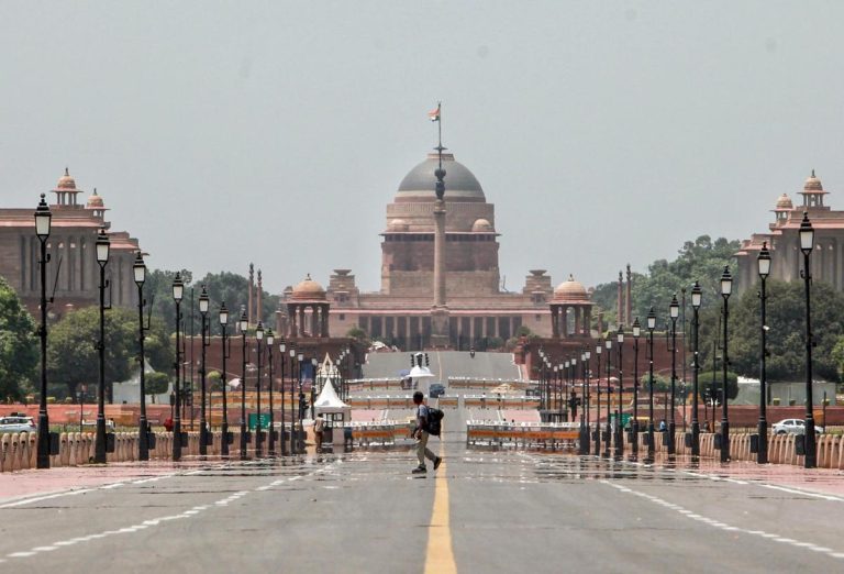Delhi Temperature Likely To Touch 44 Degree Celsius, IMD Issues Heatwave Alert