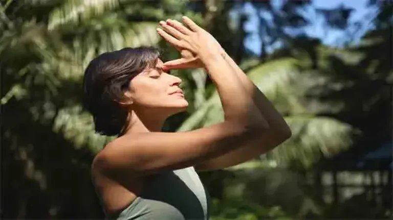 Struggling With Anxiety? This Simple Diaphragmatic Breathing Technique Can Calm Your Mind Naturally
