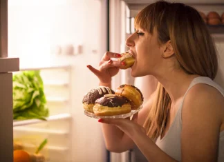 Your Evening Cravings Is keeping You Fat, Here’s How You Should Manage It Struggling With Evening Cravings? Nutritionist Explains Why You Feel Hungry After 5 PM