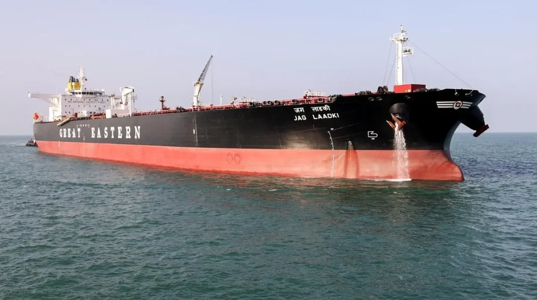 Iranian Crude Oil Tanker Heads to India After Seven-Year Gap