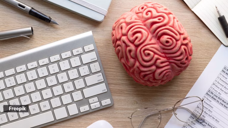 Neurosurgeon Shares Our Brains are Overstimulated, Reveals What 2 Minutes of Silence Can Do to Help