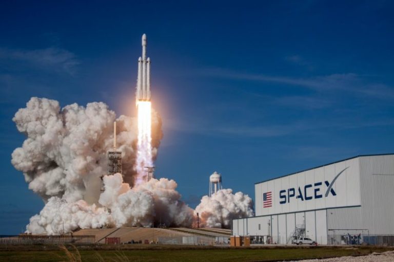 SpaceX Files for Record-Breaking IPO, Eyes June 2026 Listing