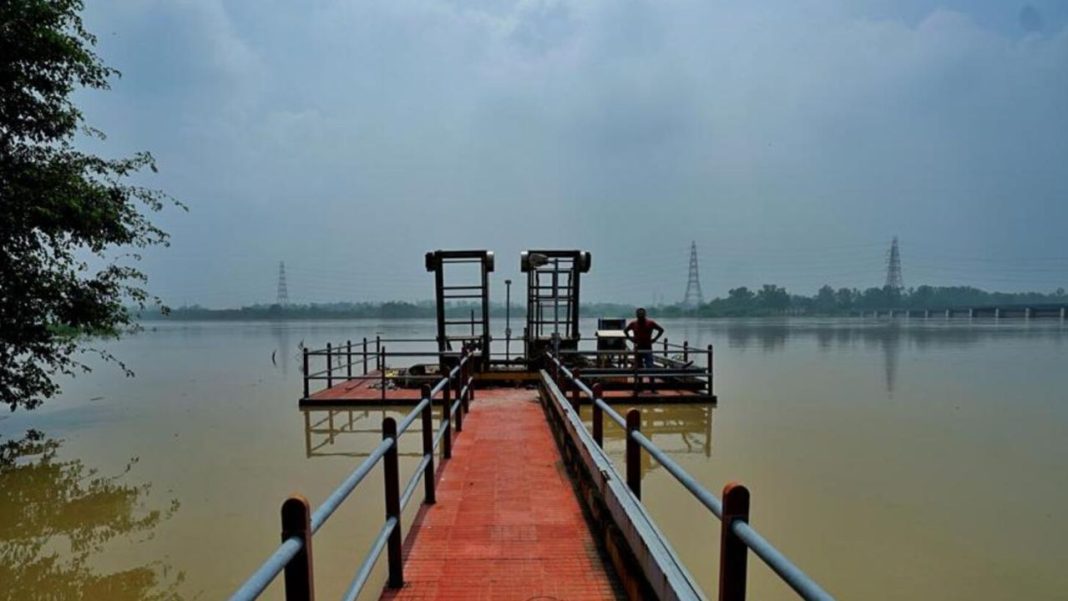 Delhi Water Supply Hit as Chandrawal Plant Shuts