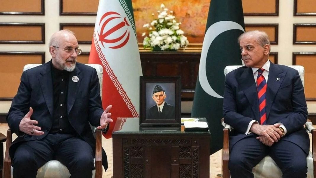 Pakistan, Iran Discuss Ceasefire Amid Fresh Peace Push