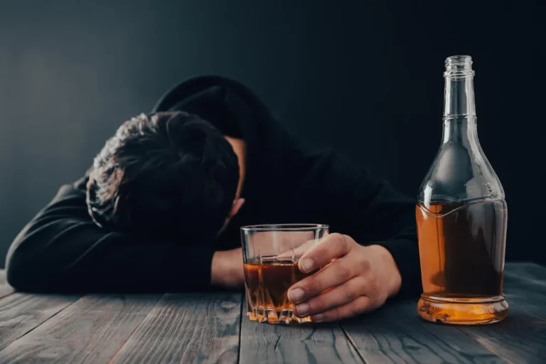 Is Alcohol Addiction a Choice or a Mental Health Condition? Janhvi Kapoor and Experts Explain