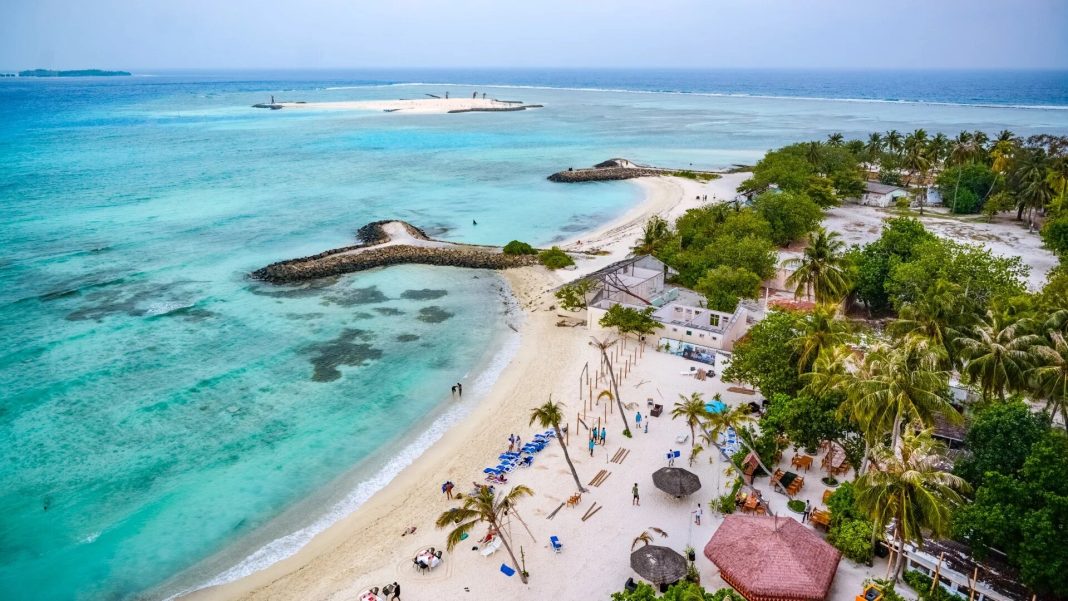 Is Maldives Really 90% Empty? Viral Reels vs Ground Reality Amid Iran–Israel conflict