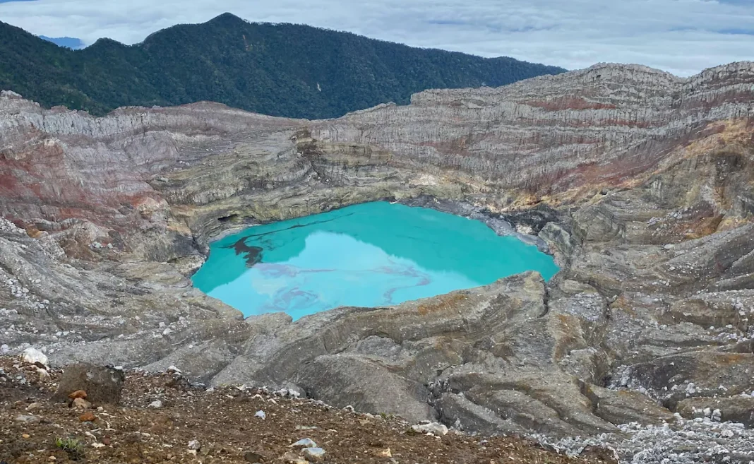 Mount Kelimutu: Indonesia’s Volcano With 3 Colour-Changing Crater Lakes Blending Science, Nature and Spiritual Belief