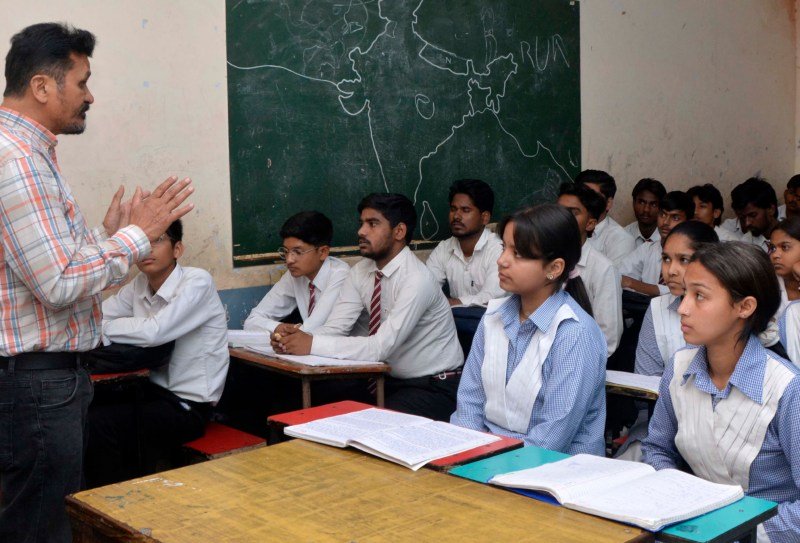 CBSE Mandates Third Language (R3) For Class 6 Starting 