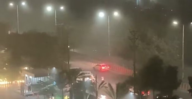 Delhi Today's Weather Update: Rain And Dust Storms Break Intense Heatwave Across the City