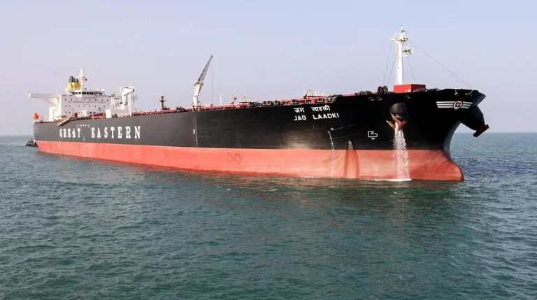Iranian Crude Oil Tanker Heads to India After Seven-Year Gap