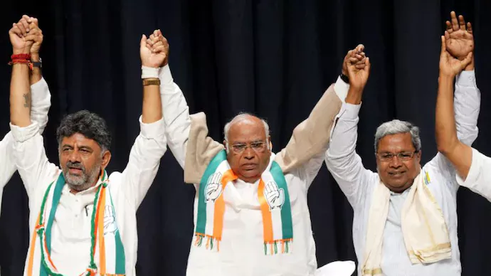 “There’s Still Time”: Mallikarjun Kharge Dismisses Immediate Karnataka CM Change Buzz