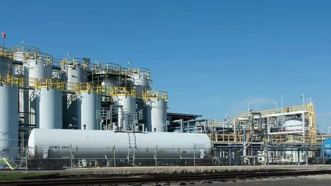 India Cuts Duty on Petrochemicals