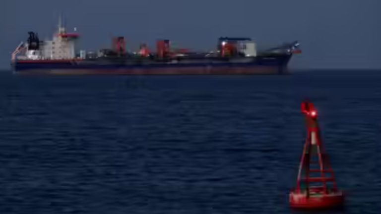 Iran Oil Tanker Drops India, Heads to China