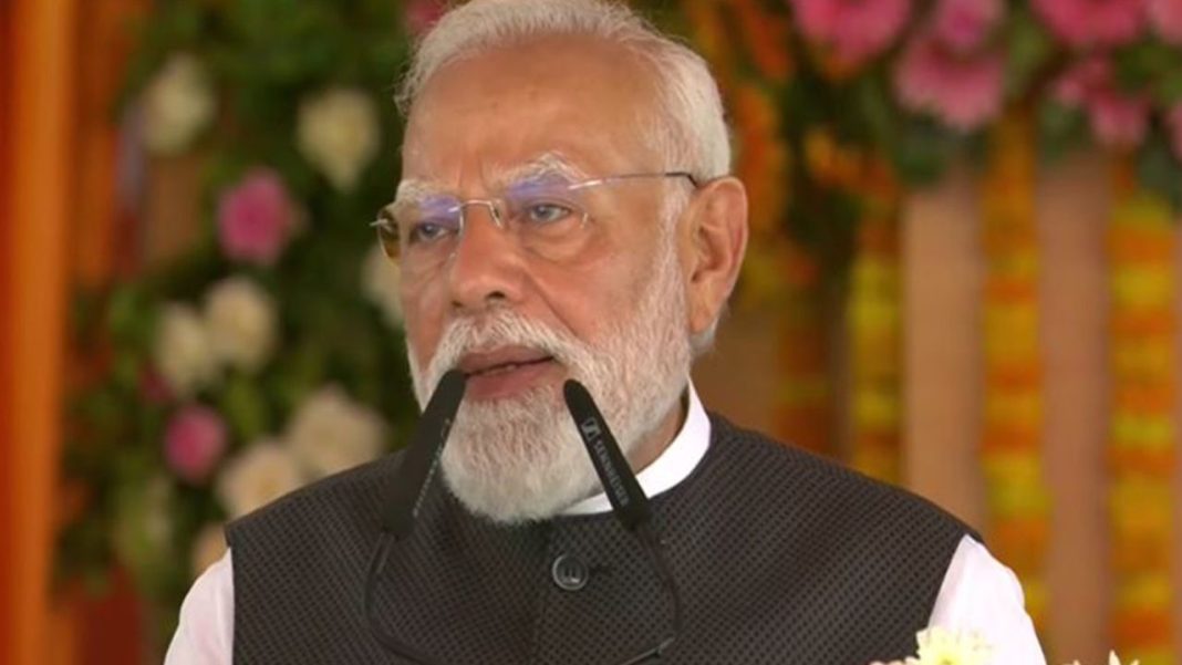 PM Modi Targets SP, Congress At Ganga Expressway Launch