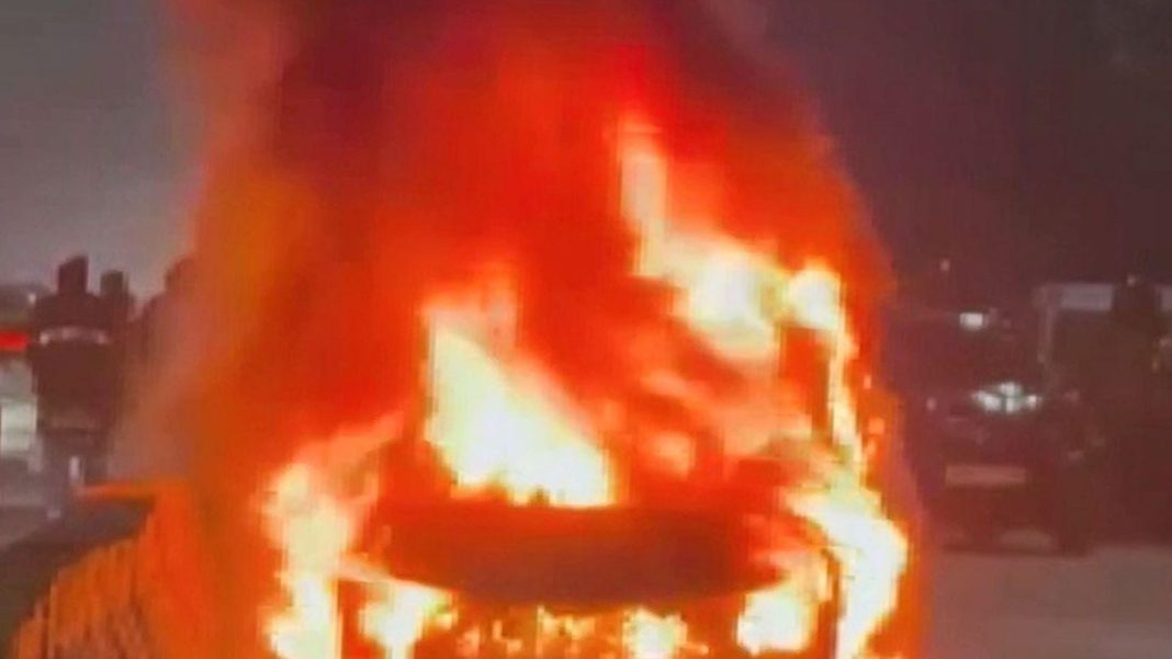 5 Killed As Car Catches Fire On Delhi-Mumbai Expressway