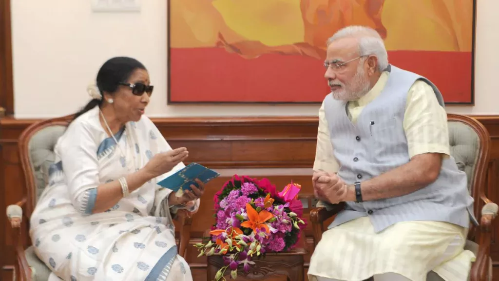 PM Modi Prays For Asha Bhosle's Speedy Recovery Amid Hospitalisation