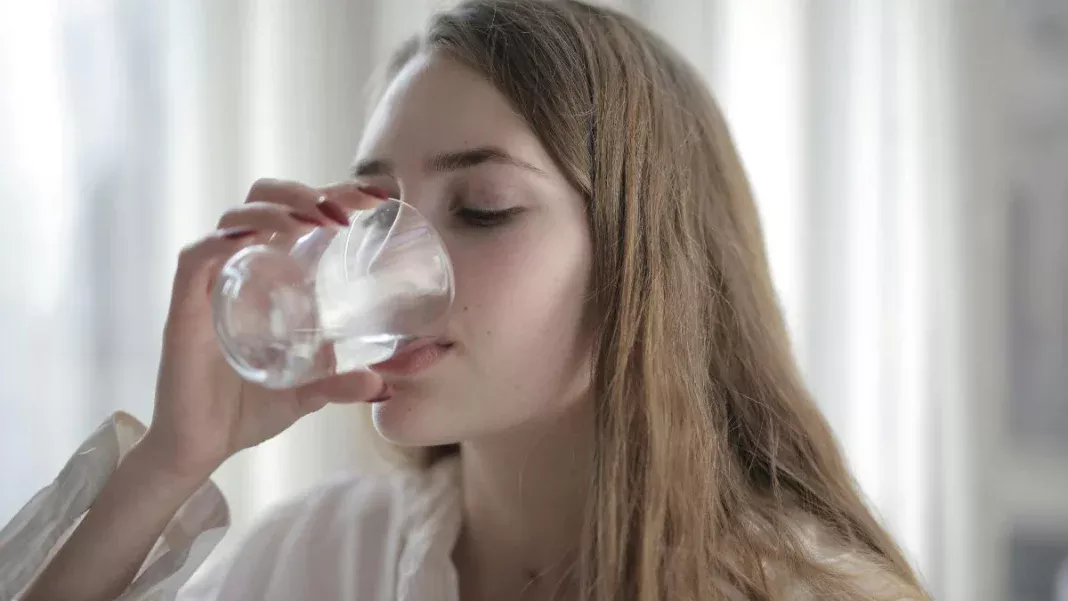 Drinking More Water For Clear Skin? Viral Post Sparks Debate On Hydration, Diet And Skincare Truths