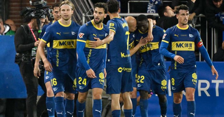 Alavés Ends Barcelona's 100-Point Dream As Sevilla Completes Stunning Comeback