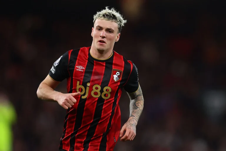 Bournemouth Star Alex Jiménez Dropped After Leaked Chats With Underage Girl