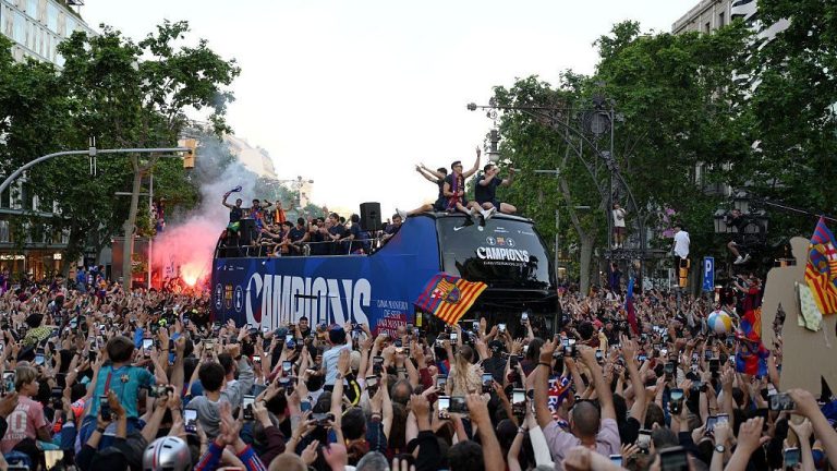 Barcelona’s 29th Title: 750,000 Fans Turn City Into A "Sea Of Blaugrana"