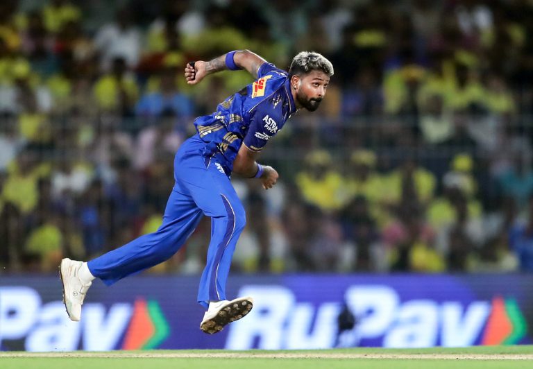 Mumbai Indians Sweat Over Hardik Pandya Fitness Ahead Of Must-Win Match Against RCB