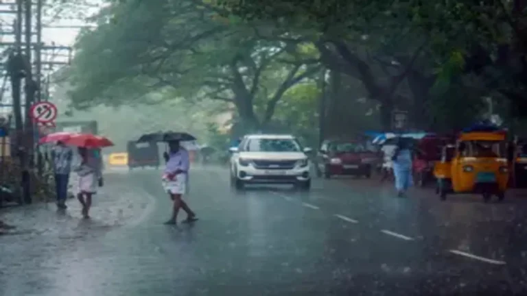 IMD Issues Heavy Rain Warning Across South India as Monsoon Approaches Kerala Early