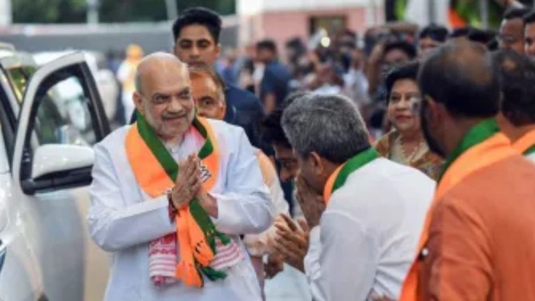 Amit Shah Arrives In Kolkata For BJP Legislature Party Meeting